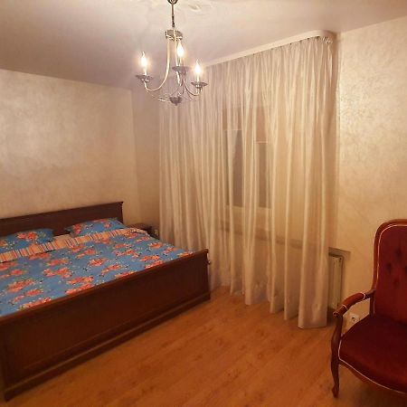 Center Appartement Loetsk Buitenkant foto