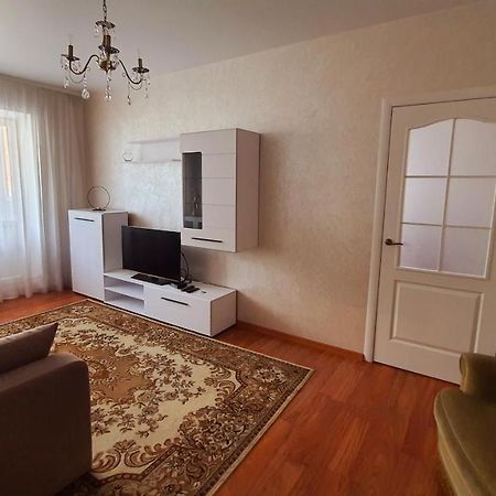 Center Appartement Loetsk Buitenkant foto