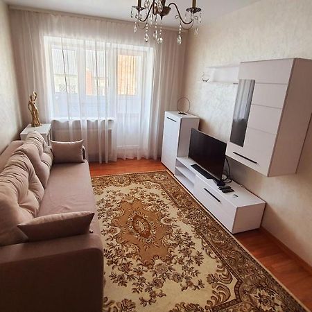 Center Appartement Loetsk Buitenkant foto